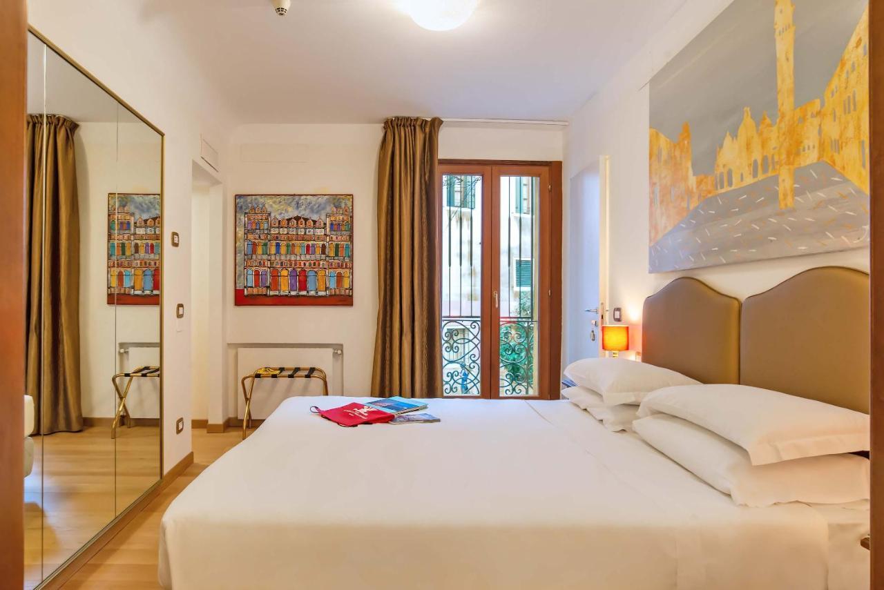 Hotel La Fenice Et Des Artistes Venice Luaran gambar