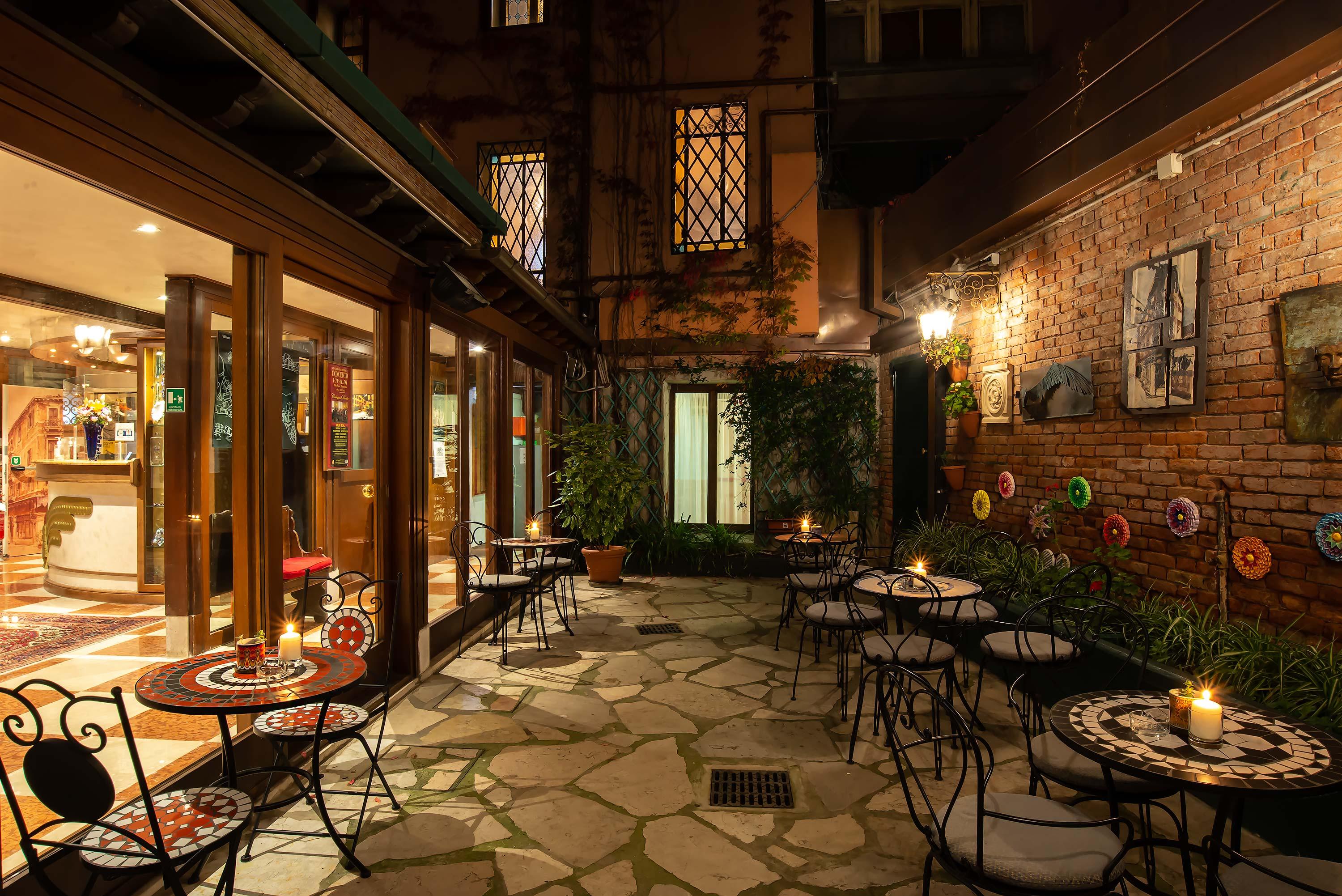 Hotel La Fenice Et Des Artistes Venice Luaran gambar