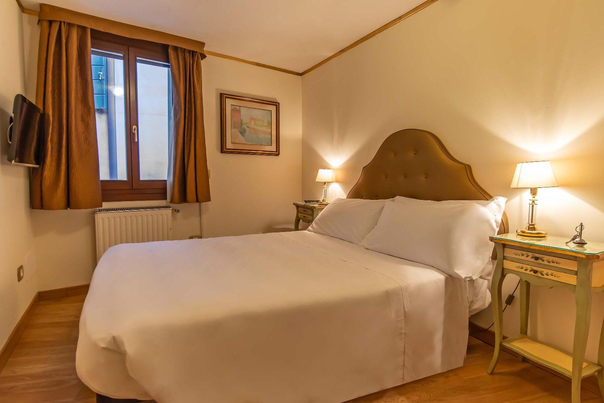 Hotel La Fenice Et Des Artistes Venice Luaran gambar
