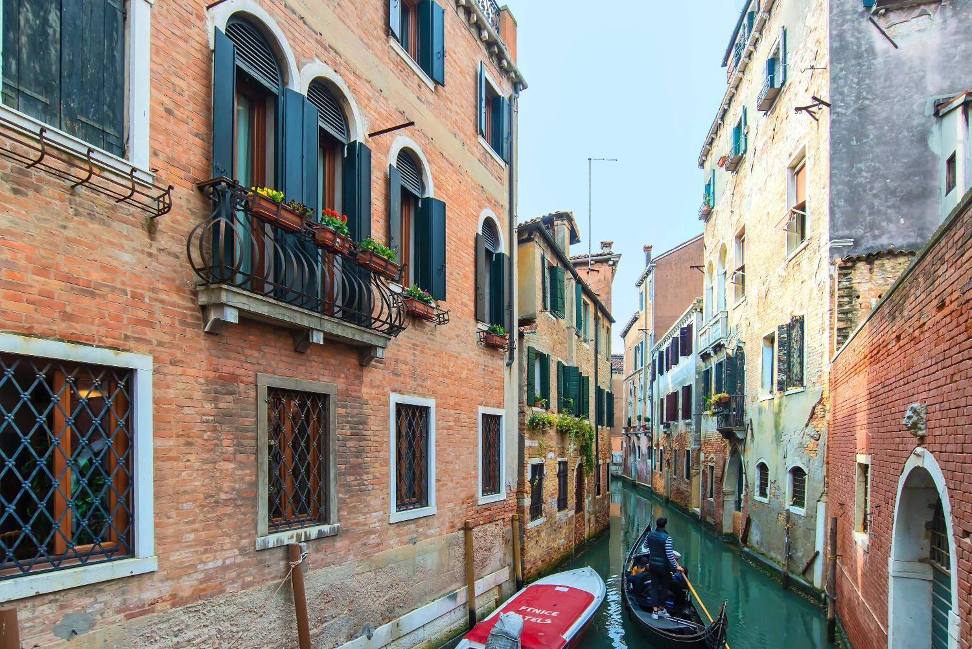 Hotel La Fenice Et Des Artistes Venice Luaran gambar