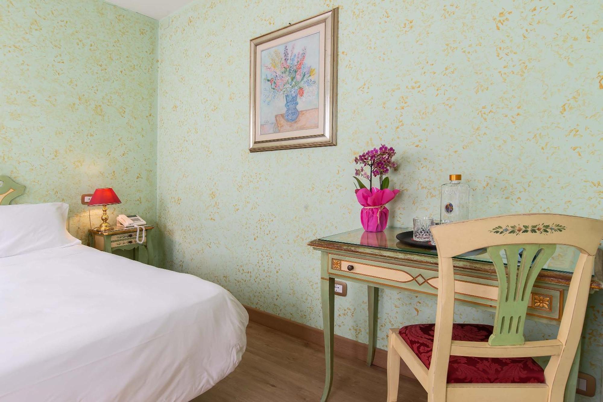 Hotel La Fenice Et Des Artistes Venice Luaran gambar