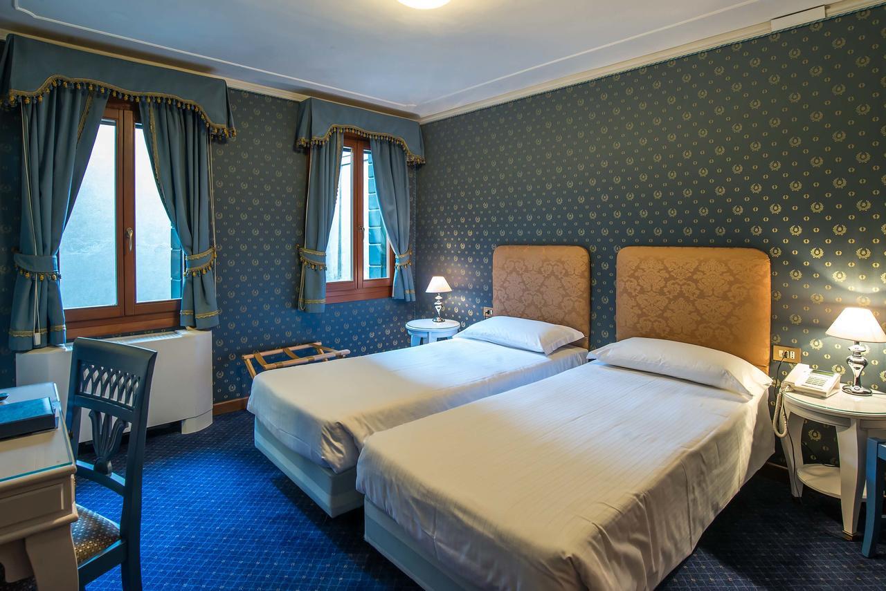 Hotel La Fenice Et Des Artistes Venice Luaran gambar