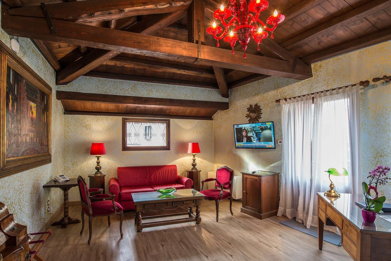 Hotel La Fenice Et Des Artistes Venice Luaran gambar