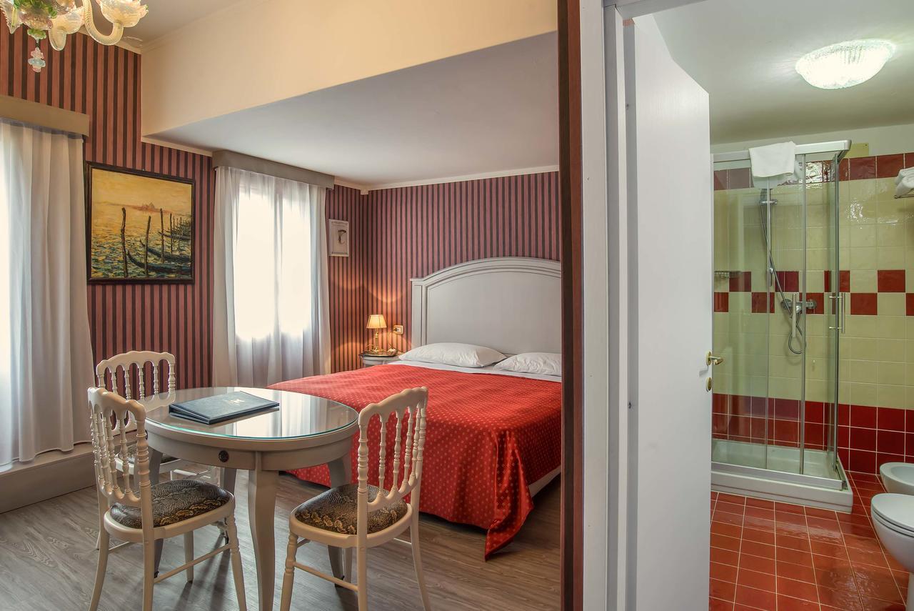 Hotel La Fenice Et Des Artistes Venice Luaran gambar